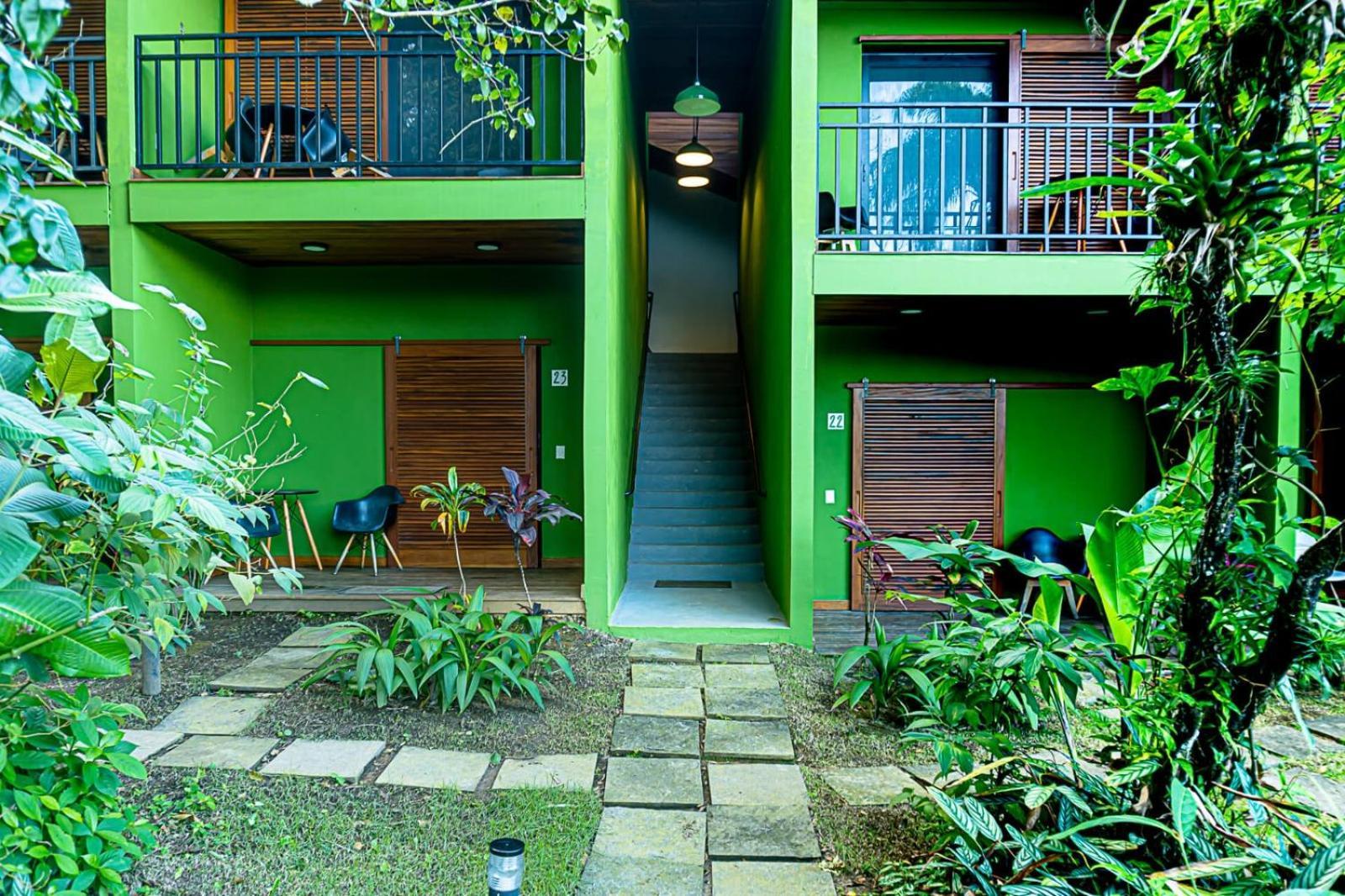 Suite com Varanda